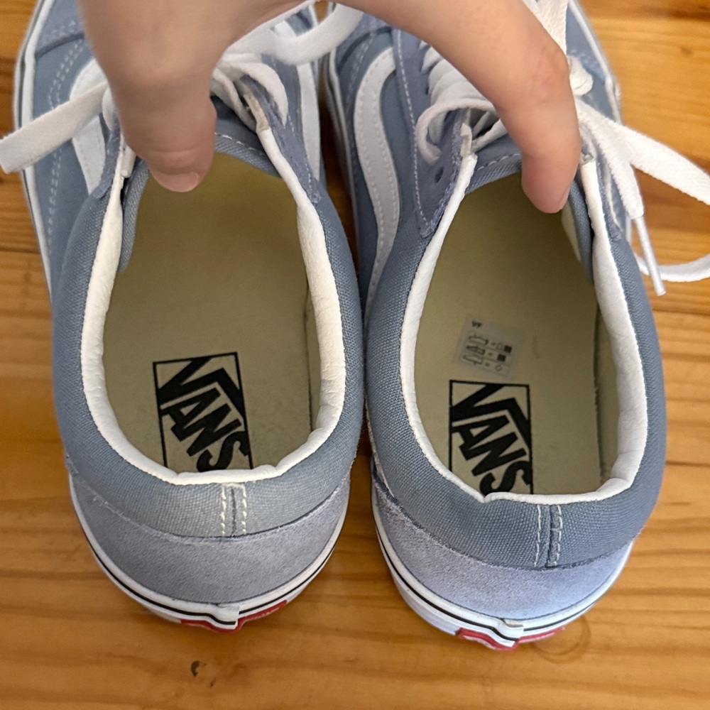 Vans Classic Blue and White Skate Shoes - Picture 5 of 6
